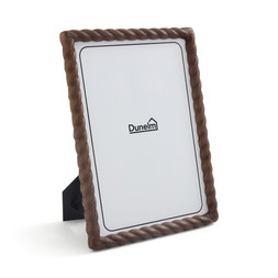 Lucica Twisted Frame A4 £18