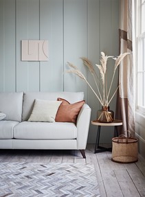 https://www.prshots.es/contents/archives/194/254/images/thumb350x287_auto/Furniture-Village-Oceano-3-Seater-Leather-Sofa-1195-Nordic-Lamp-_501d6_thumb.jpg