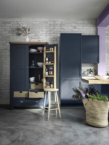 https://www.prshots.es/contents/archives/194/254/images/thumb350x287_auto/furniture_village_furniturevillage-hewittlarderunit1495ercolheri_8f2a8_thumb.jpg