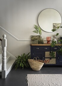 https://www.prshots.es/contents/archives/194/254/images/thumb350x287_auto/furniture_village_furniturevillage-hewittlargesideboard799hallim_8587b_thumb.jpg