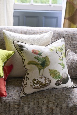 KAWANA SEPIA CUSHION