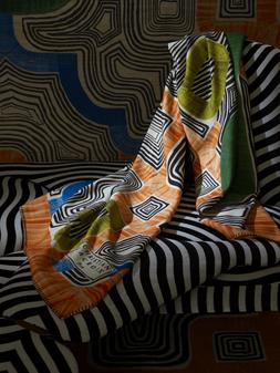 EN ALLANT AUX BAUX THROW