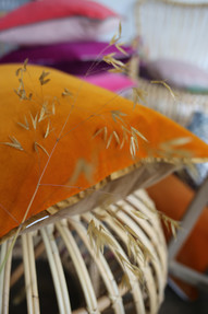https://www.prshots.es/contents/archives/1979/1012/images/thumb350x287_auto/designers_guild_new-accessories_aw20_294892_thumb.jpg