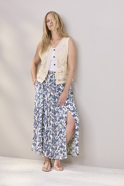 Crochet Waistcoat £36 (AL11826)