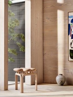 Fritz Hansen JU01 Utzon Stool