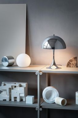 Louis Poulsen Panthella 250 Mini Table Lamp