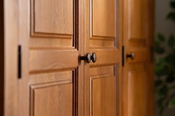Kingston Oak 4 Drawers 3 Doors Wardrobe RRP €1,999 NOW €1,149