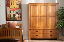 Kingston Oak 4 Drawers 3 Doors Wardrobe RRP €1,999 NOW €1,149