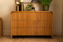 Fuller Oak 3 Drawers Chest - RRP €1,899 NOW €999