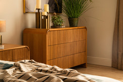 Fuller Oak 3 Drawers Chest - RRP €1,899 NOW €999