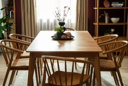 Wanton Extendable Dining Table 0030 RRP €1,699 Now €1,099