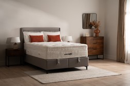 Evernight Natural Silk Elegance 4'6' Mattress Double RRP €2,099 Now €1,199