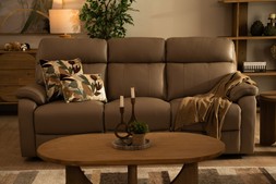 Hugo Leather 3 Seater Manual Recliner Sofa - (RRP €2,199) NOW €1,399