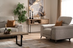 Toronto Retro Electric Recliner RRP €1,299 Now €799