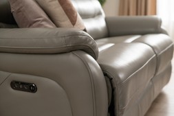 Pearson Grey Leather 3 Seater Electric Recliner Sofa RRP €3199 (NOW €1549)
