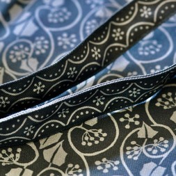 Ivy Patterned Book Bag