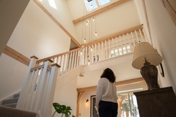 Fritz Fryer 9-way Hereford staged cluster chandelier