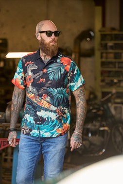Lizard Surf Shirt £40