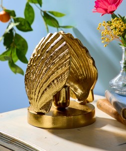 Shimmering Seashell Table Lamp £85
