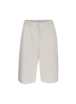 TK Maxx Women White shorts €26.99