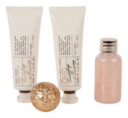 TK Maxx bath set €9.99 RRP €19.00