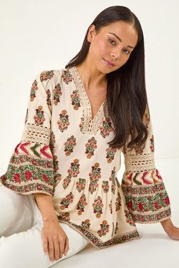 Roman Petite Ivory Print V-Neck Lace Top