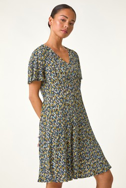 Roman Petite Black Floral Crinkle Forties Dress