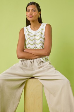 Roman Scallop Wave Knit Vest