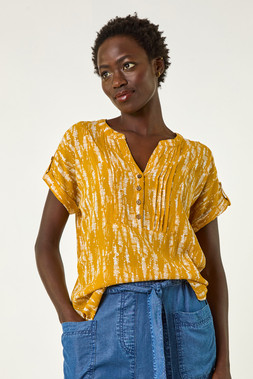 Roman Abstract Print Button Detail Top