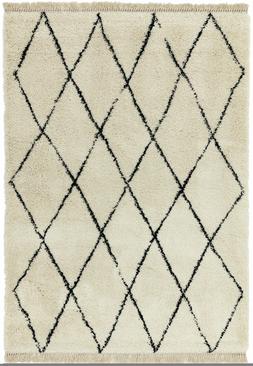 Orianna Diamond Patterned Rug, Cream - 120cm X 170cm