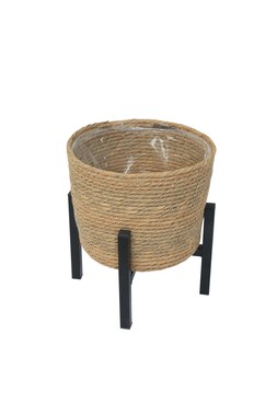 B&M GARDEN SS26 // BOTANICAL // NATURAL BASKET PLANTER ON METAL STAND // £8 //