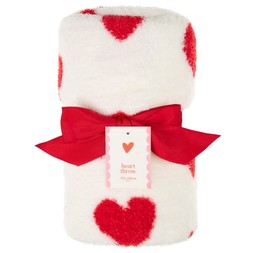 B&M VALENTINES DAY 2026// HEART THROW // £8 //