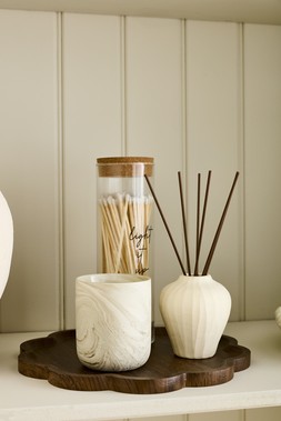 B&M HOME SS26 // RAW BEAUTY // LARGE MATCHES £6 // MARBLE LOOK CANDLE £4 // CERAMIC VASE SHAPED DIFFUSER £5 // WOODEN SCALLOPED EDGE TRAY £5 //