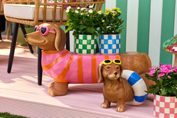 B&M GARDEN SS26 // BRIGHTS // SAUSAGE DOG ORNAMENT £15 // SAUSAGE DOG LONG PLANT STAND £30 // BRIGHTS PLANTER £4 EACH //
