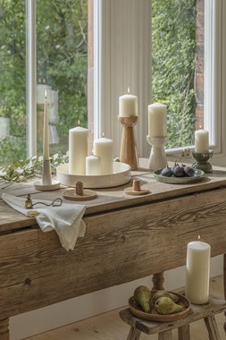 Bowen Candle Plate Linen H5cm D29cm &pound;24.99