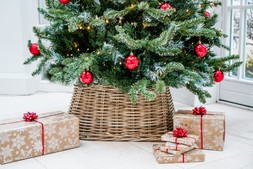 Wicker Tree Skirt Square &pound;44.99 2