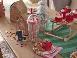 Culpitt Gingerbread Man Sugar Pipings 12 Pack £3.30 Whisk Red Foil Cupcake Cases 50 Pack £4