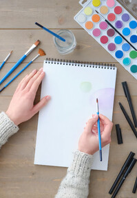 https://www.prshots.es/contents/archives/3746/1580/images/thumb350x287_auto/hobbycraft-hobbycraft-floral-mixed-media-class-workshop_thumb.jpg
