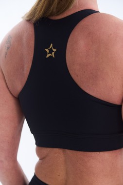 ELEVATE Sports bra £45 & ELEVATE Leggings £80 & Ultimate Grip Stripe Slouch Socks £12.00