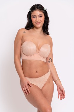 Hey Girls Superplunge Latte Strapless Bra &pound;42, USD 72, EUR 62, CAD 99, Latte Thong &pound;17, USD 37, EUR 31, CAD 46 11