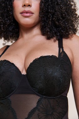 Boost Lace Body Black £49 €72 CAD $99 AUS $119.95 11