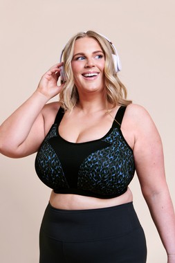 EVERYMOVE WIRED SPORTS BRA £48.00 €73.00 CAD96.00 AUD105.95. - Available from December