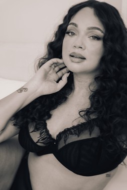 Flare Black Bra £35 €55 CAD $79 AUS $85.95, Thong £19 €29 CAD $35 AUS $38.95 2