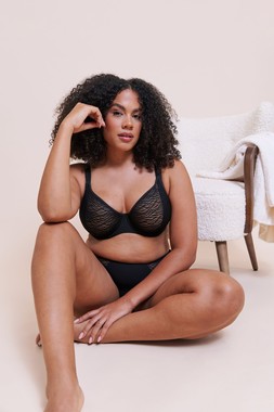 Smoothie Lace Black Bra £38 €60 CAD $87 AUS $91.95, Brazilian £16 €26 CAD $30 AUS $32.95