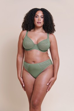 Smoothie Lace Sage Green Bra £38 €60 CAD $87 AUS $91.95, Brazilian £16 €26 CAD $30 AUS $32.95 8