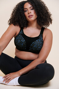 https://www.prshots.es/contents/archives/3795/1587/images/thumb350x287_auto/curvy-kate_everymove_blueprint_bra-4_thumb.jpg