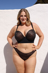 https://www.prshots.es/contents/archives/3795/1587/images/thumb350x287_auto/curvy_kate_1k7a1980_thumb.jpg