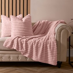 OHS Faux Fur Thick Ribbed Throw - Blush- &pound;16