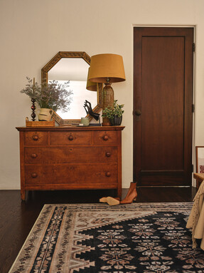Pradera Tan & Soft Black Rug