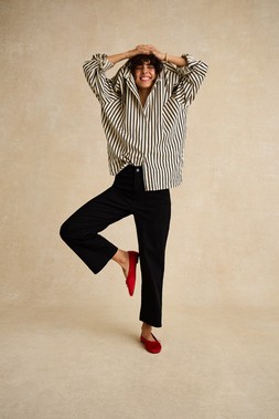 Hallie Regular Crop Wide Leg Jeans Black